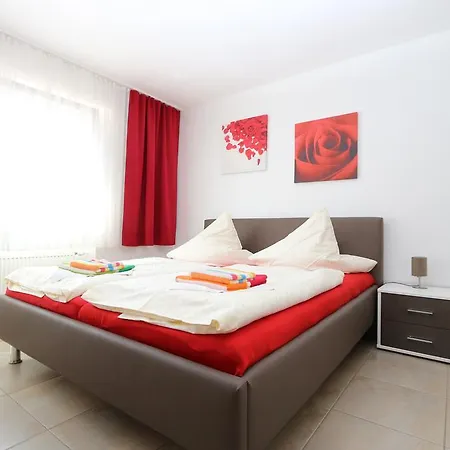 بيت ضيافة Gaestehaus Am Roemerbad
