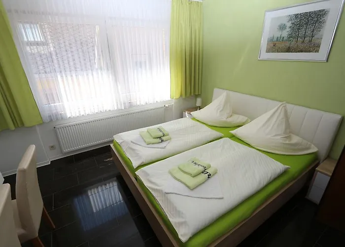 Gaestehaus Am Roemerbad Penzion