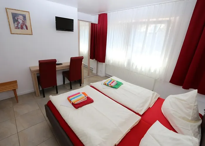 Gaestehaus Am Roemerbad Casa de hóspedes